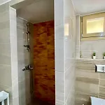 Apartament Fay's *